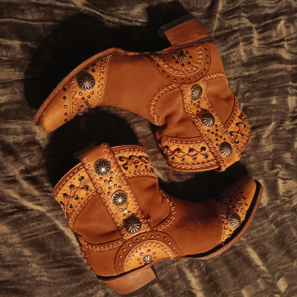 Lane Boots women's 8 "Wind Walker" ankle height western booties